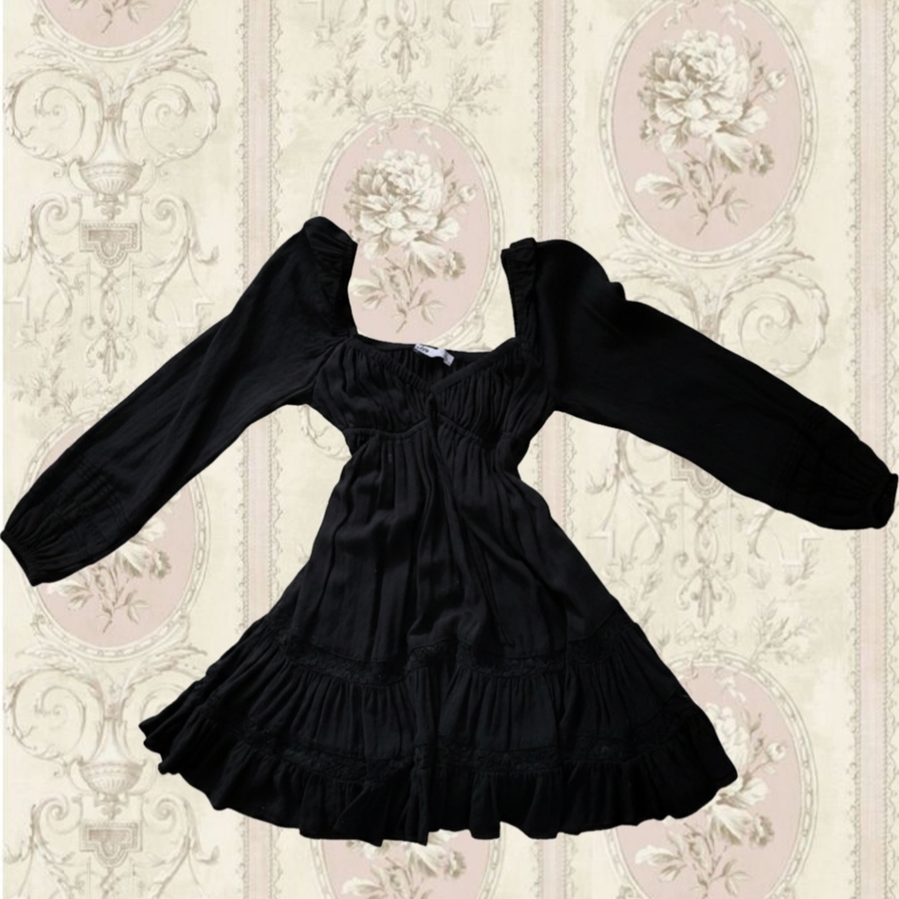 SO Black Garment with Elastic Detail